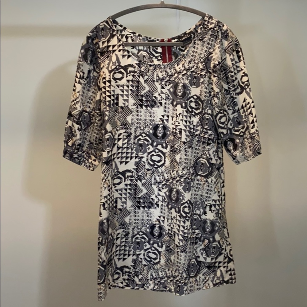 Black & White Dress w/ Burgundy Zipper